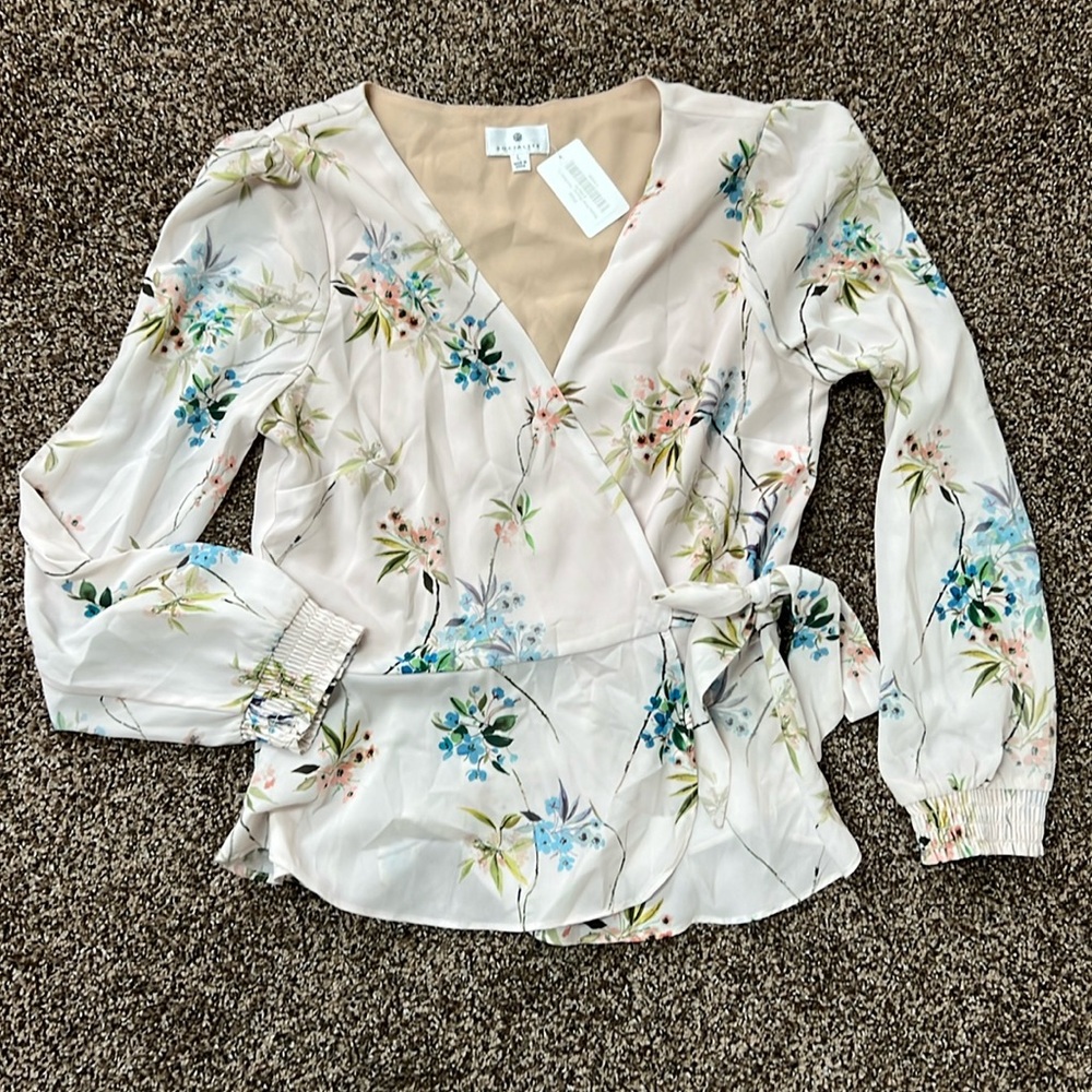 NWT Floral Blouse from Socialite - Size L